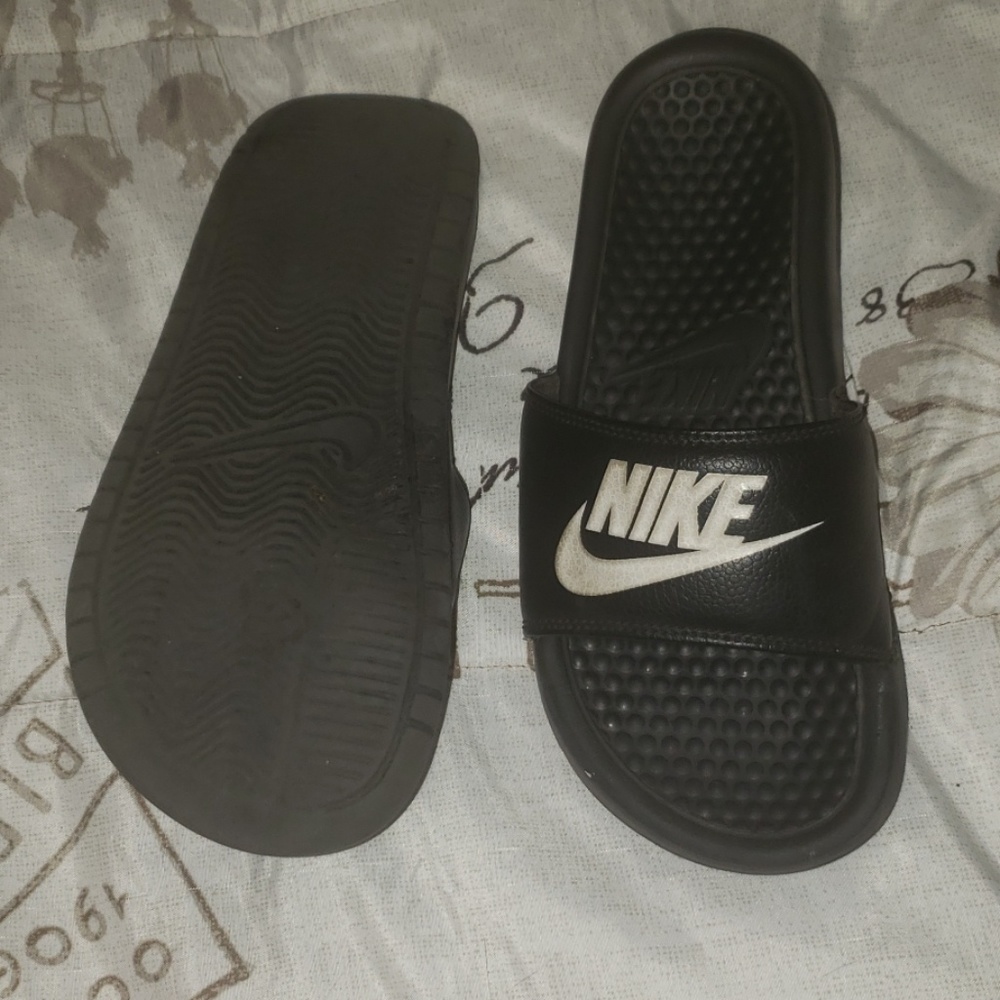 Nike slides